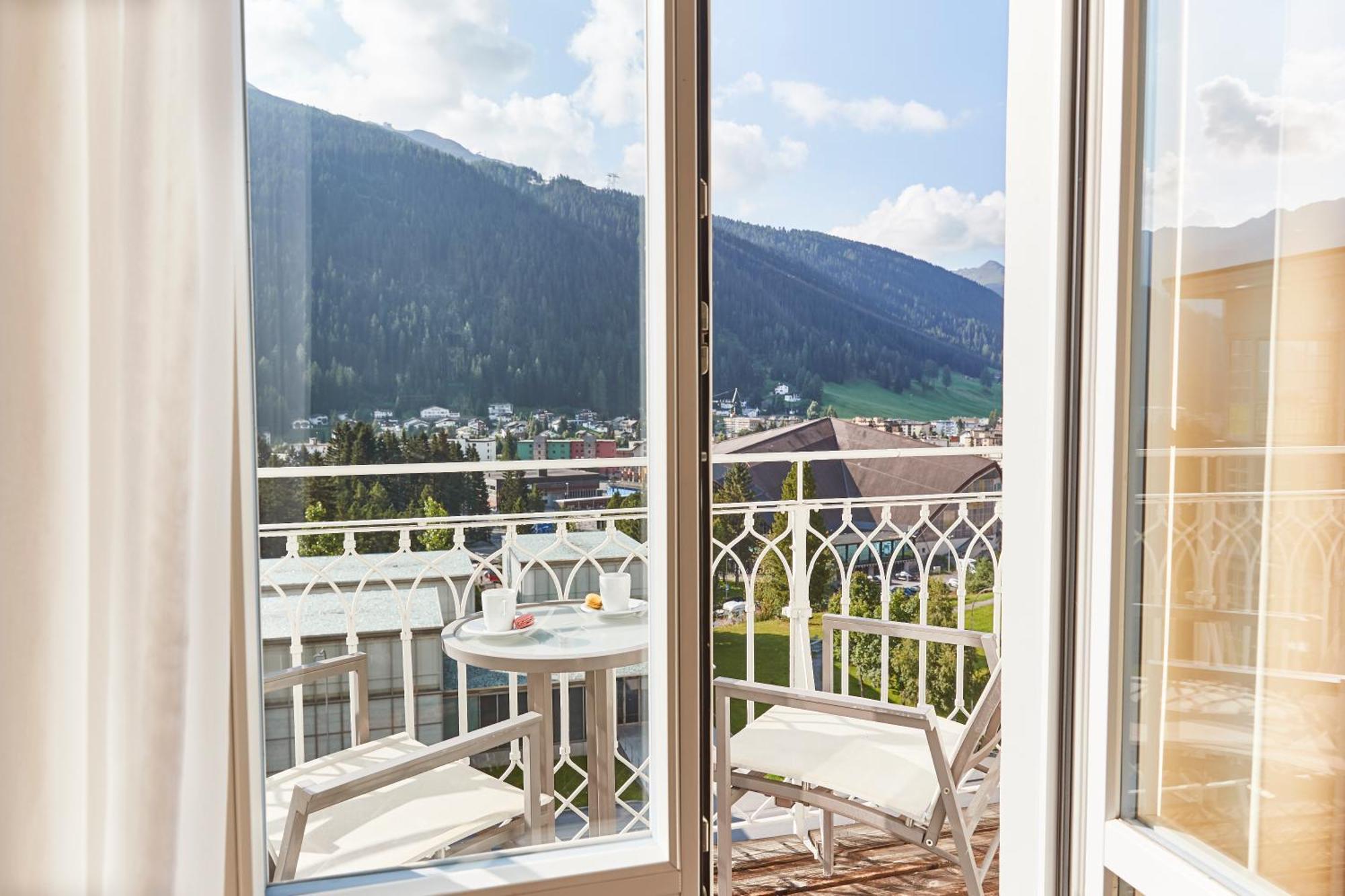 Suite - Vue sur Montagne